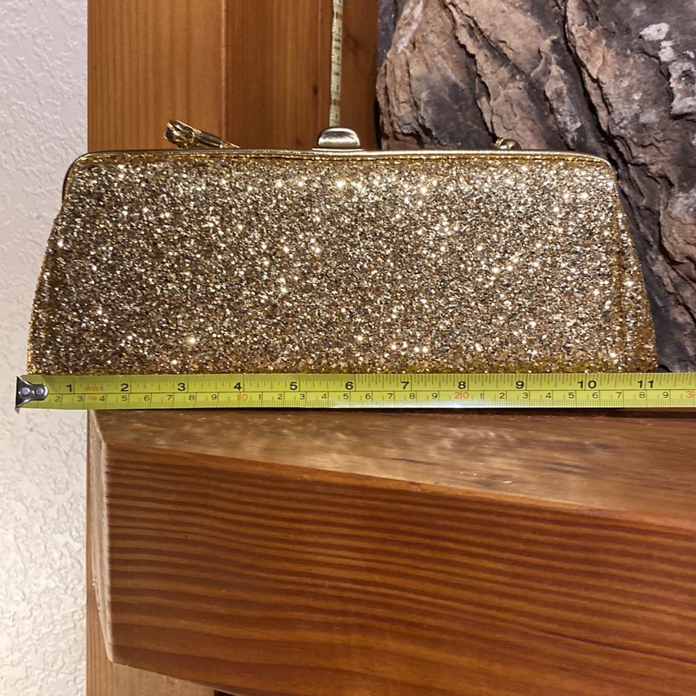 Sparkling gold clutch, vintage , this was my mother’s from the 60’s. - Picture 5 of 7